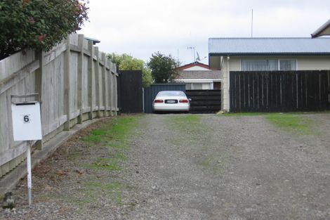 Photo of property in 6a Cumberland Place, Kelvin Grove, Palmerston North, 4414