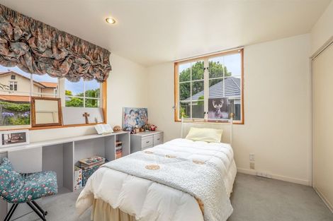 Photo of property in 12 Harlech Mews, Avonhead, Christchurch, 8042