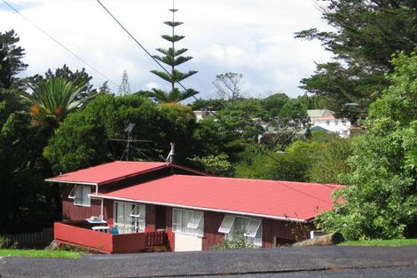 Photo of property in 52 Sunnyside Road, Sunnyvale, Auckland, 0612