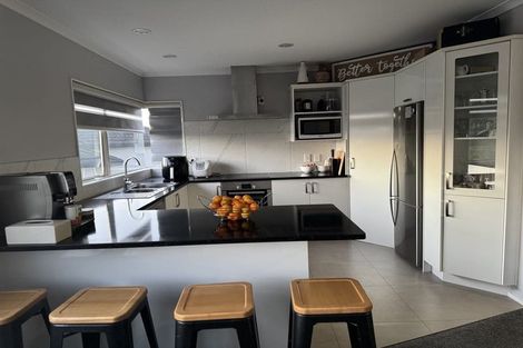 Photo of property in 5a San Luis Place, Golflands, Auckland, 2013