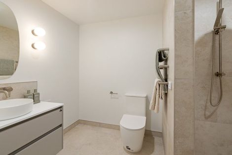 Photo of property in 1/2 Woodstock Road, Fairfield, Hamilton, 3214