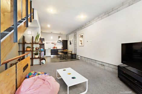 Photo of property in Mondrian Townhouses, 7/24 Hanson Street, Mount Cook, Wellington, 6021