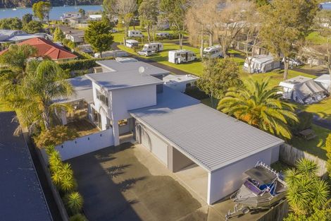 Photo of property in 18 Cobham Lane, Whitianga, 3510