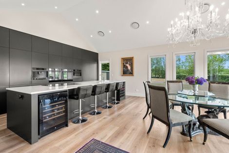 Photo of property in 98 Oxford Street, Martinborough, 5711