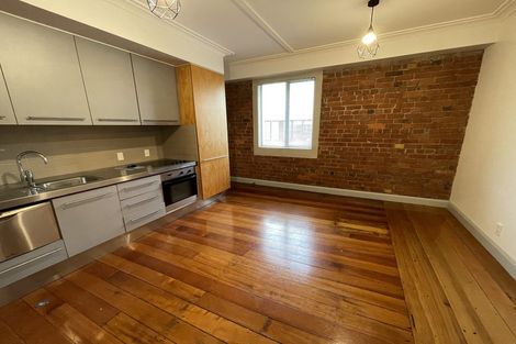 Photo of property in 98 Riddiford Street, Newtown, Wellington, 6021