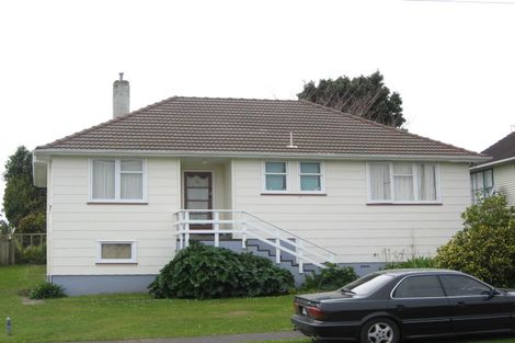 Photo of property in 76 Cook Street, Marfell, New Plymouth, 4310