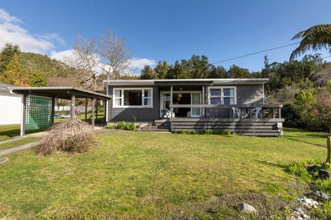 Photo of property in 18 Oxford Road, Lake Rotoma, Rotorua, 3074