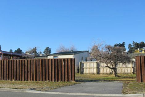 Photo of property in 72 Upton Street, Wanaka, 9305
