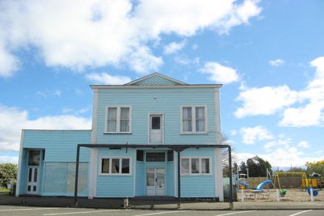Photo of property in 69 Charlotte Street, Takapau, 4203