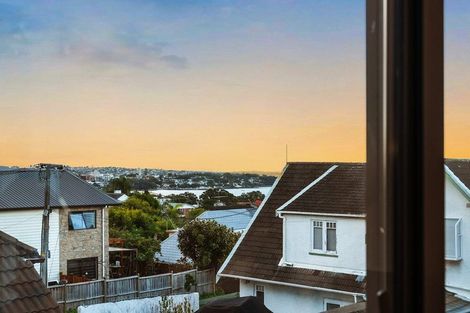 Photo of property in 1/258 Lake Road, Hauraki, Auckland, 0622