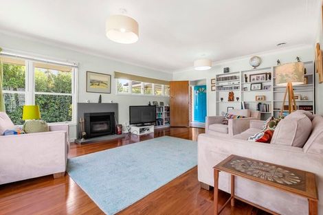 Photo of property in 46 Merani Street, Belmont, Auckland, 0622