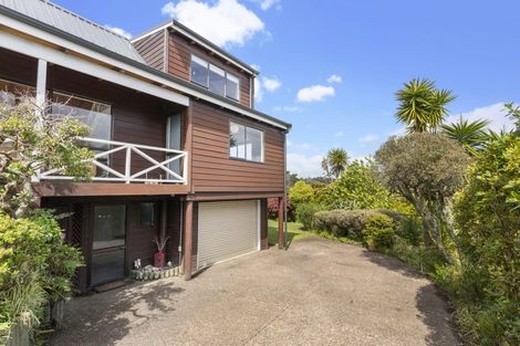 Photo of property in 99 Captain Scott Road, Glen Eden, Auckland, 0602
