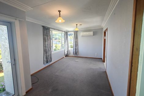 Photo of property in 16 Paisley Street, Kew, Invercargill, 9812