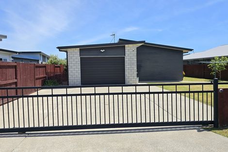 Photo of property in 4 Spinifex Street, Papamoa Beach, Papamoa, 3118