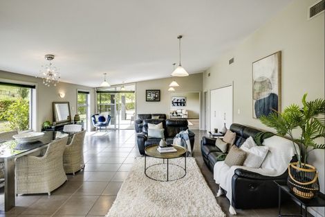 Photo of property in 35 Sandown Lane, Havelock North, 4130