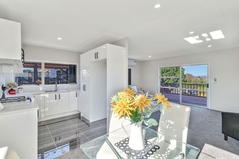 Photo of property in 2/8 Anglers Way, Wattle Downs, Auckland, 2102