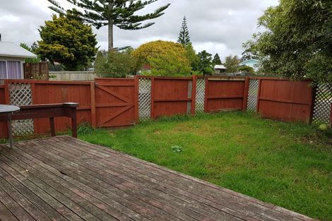 Photo of property in 18 Normandy Place, Henderson, Auckland, 0610