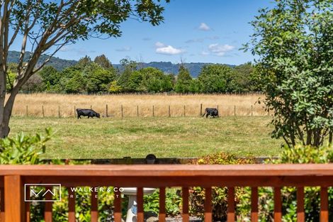 Photo of property in 15 Malcolm Gillies Grove, Totara Park, Upper Hutt, 5018