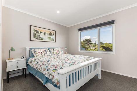 Photo of property in 17a Gloucester Street, Cannons Creek, Porirua, 5024