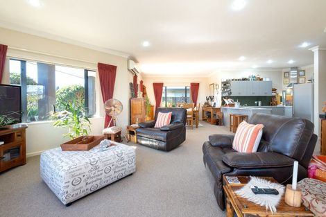Photo of property in 14 Meissner Road, Havelock North, 4130