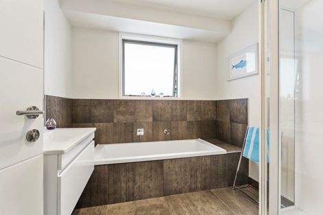 Photo of property in 1 Westhill Lane, Papamoa Beach, Papamoa, 3118