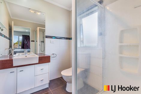 Photo of property in 52 Belfry Place, Wattle Downs, Auckland, 2103