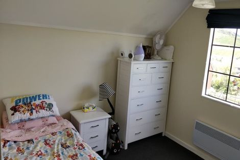 Photo of property in 17 Mallard Grove, Churton Park, Wellington, 6037