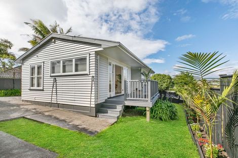 Photo of property in 1/15 Stanley Avenue, Milford, Auckland, 0620