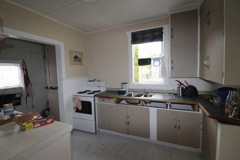 Photo of property in 5 Gunn Street, Gonville, Whanganui, 4501