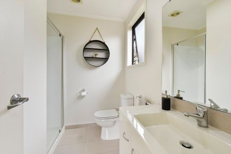 Photo of property in 6 Mcgowan Rise, Tuakau, 2121