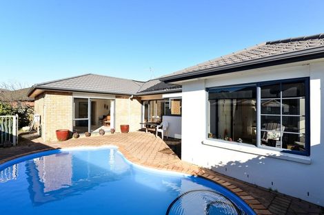 Photo of property in 21 Fendalton Drive, Rototuna, Hamilton, 3210