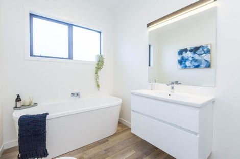 Photo of property in 7 Hopkirk Avenue, Wallaceville, Upper Hutt, 5018