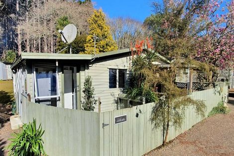 Photo of property in 14 Yelash Road, Massey, Auckland, 0614