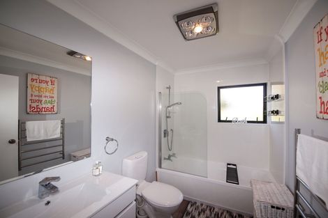 Photo of property in 74 Abilene Crescent, Churton Park, Wellington, 6037