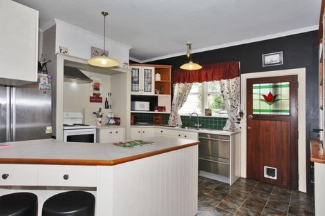 Photo of property in 28 Sarsfield Street, Southbridge, 7602