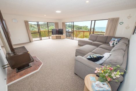 Photo of property in 69 Stratford Drive, Cable Bay, 0420