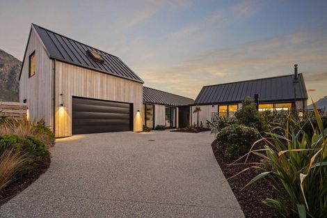Photo of property in 1 Torridon Court, Jacks Point, Queenstown, 9371
