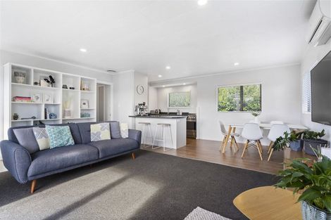 Photo of property in 1/8 Brookfield Road, Te Atatu Peninsula, Auckland, 0610