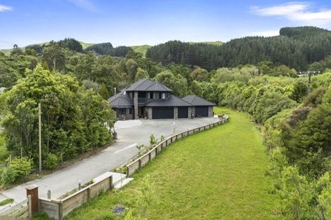 Photo of property in 402 Turitea Road, Turitea, Palmerston North, 4472