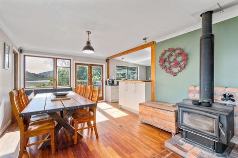 Photo of property in 948 Queen Charlotte Drive, Linkwater, Picton, 7281