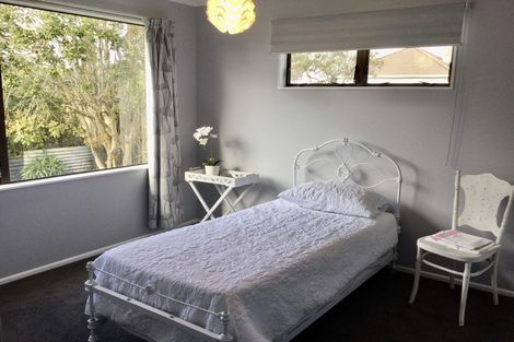 Photo of property in 3 Kaimata Street, Brooklands, New Plymouth, 4310