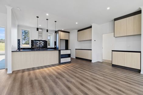 Photo of property in 18 Murray Ward Drive, Te Kauwhata, 3710