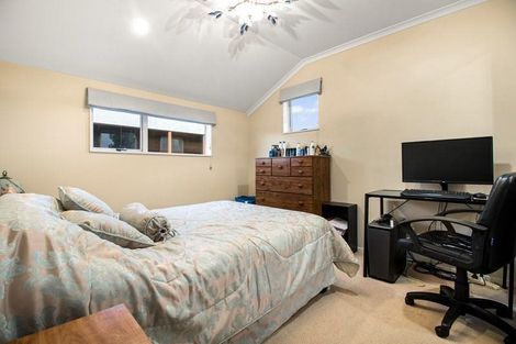 Photo of property in 2a Wattle Street, New Lynn, Auckland, 0600