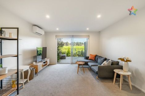 Photo of property in 4 Harena Way, Moera, Lower Hutt, 5010