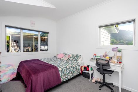 Photo of property in 400 Te Kakapo Valley Road, Dannevirke, 4978