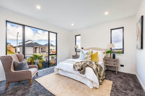 Photo of property in 12 Takurua Terrace, Orewa, 0931