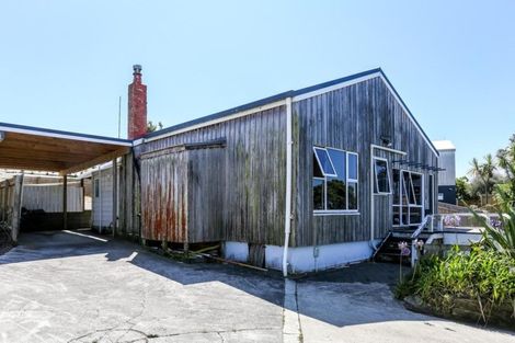 Photo of property in 32 Ngamotu Road, Moturoa, New Plymouth, 4310