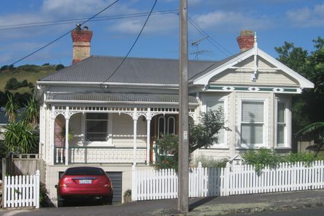 Photo of property in 2 Shoal Bay Road, Devonport, Auckland, 0624