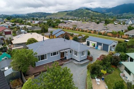 Photo of property in 11 Standish Place, Stoke, Nelson, 7011