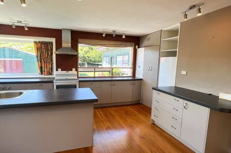 Photo of property in 2 Shaftesbury Street, Avonhead, Christchurch, 8042